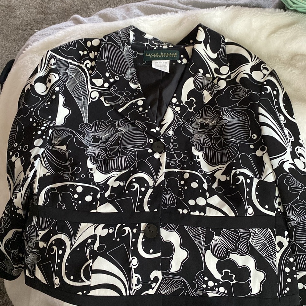 Harvé Benard Black and White Blazer
